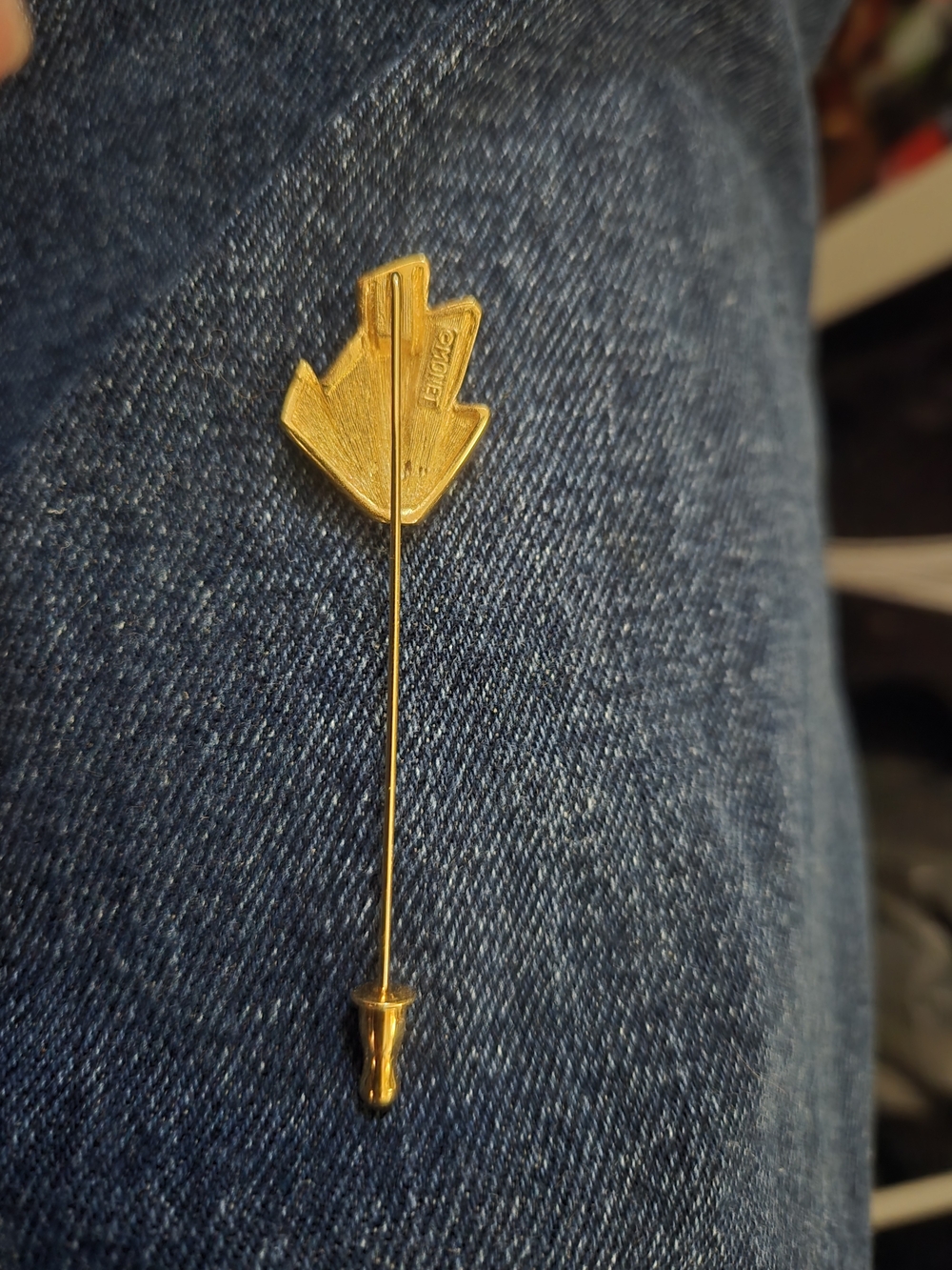 Monet Gold Arrow Stick Pin